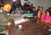 Jalandhar Central से कांग्रेसी प्रत्याशी Rajinder Beri ने भरा नामांकन, कहा 5 साल में कराए विकास कार्य ही जीत की गारंटी filed