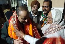 लिंक कॉलोनी-भगवान वाल्मीकि मोहल्ला में Rajinder Beri का जोरदार समर्थन, डॉ. जसलीन सेठी ने संभाली कमान, jasleen