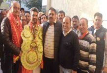 जालंधर नार्थ में Bawa Henri के डोर-टू-डोर प्रचार के आगे केजरीवाल के रोड-शो पड़ा फीका bawa