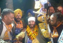 जालंधर सैंट्रल से SAD-BSP प्रत्याशी चंदन ग्रेवाल को लद्देवाली में लड्डूओं से तौला, पहल के आधार पर होगी हर समस्या हल : चंदन ग्रेवाल Chandan