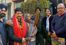 कांग्रेसी नेताओं ने सिर्फ झूठ बोला, विकास के हालात लोगों के सामने : रमन अरोड़ा, रंजीत नगर में किया डोर टू डोर प्रचार lied