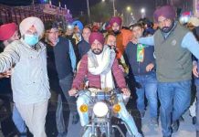 CM Channi ने जालंधर वैस्ट में Sushil Rinku के साथ बाईक पर किया प्रचार, जीत वोटरों का दिल, लोग कहने लगे ऐसा होता है CM campaigned