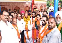 आज्ञापाल चड्ढा 32वीं बार बने श्री सिद्ध बाबा सोढ़ल सुधार सभा के प्रधान, मेयर राजा और राजेश भट्टी ने निभाई झण्डे की रस्म Agyapal