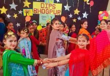 ट्रेडिनशनल वेशभूषा में गेम्स खेल कर एथनीक फूड के साथ डिप्स में मनाई गई तीज festival