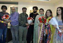 डीएवी यूनिवर्सिटी में फिल्म माइनिंग की स्टार कास्ट ने किया छात्रों का मनोरंजन