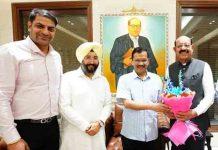 Mohinder Bhagat, Atul Bhagat से मिले Arvind Kejriwal, भगत परिवार को लेकर कही ये बड़ी बात mohinder