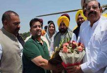 MP Sushil Rinku के साथ युवा नेता भोला अग्निहौत्री ने की CM Bhagwant Mann से मुलाकात, कही ये बात bhola