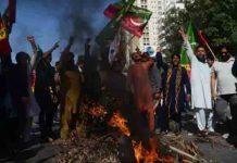 Imran Khan की अरेस्ट के बाद PAK में बवाल, डमी एयरक्राफ्ट, रेडियो स्टेशन फूंका, आर्मी मुख्यालय पर हमला, देखें Video imran