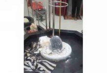 चोरों ने भगवान को भी नहीं बख्शा! मोहाली के फेज़-9 में स्थित शिव मंदिर से चांदी का छत्र चुराया, CCTV में कैद हुई वारदात Theft