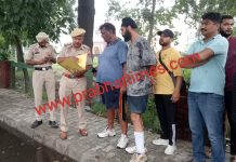 जालंधर में गुंडागर्दी! पूर्व पार्षद से सरेराह मोटरसाइकिल छीना