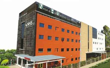 NHS में रोबोट से होगी जॉइंट रिप्लेसमेंट सर्जरी, इस दिन होगा लाईव टेलीकॉस्ट scoliosis