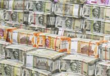 बड़ी खबर! ट्रक से मिले 750 CR रुपए कैश, मचा हड़कंप