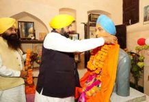 पंजाब – CM Bhagwant Mann के नेतृत्व में राज्य निवासियों द्वारा शहीद करतार सिंह सराभा को शहीदी दिवस पर श्रद्धासुमन भेंट cm