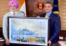 Kapurthala : DC द्वारा 554वें प्रकाश पर्व को समर्पित फोटो पुस्तिका एवं डॉक्यूमेंट्री रिलीज़, एडवोकेट हरप्रीत संधू ने की जिला प्रशासन की सराहना dc