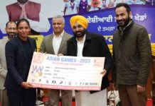 33.83 CR के नकद ईनाम पाकर उत्साहित हुए खिलाड़ी, CM Bhagwant Mann का धन्यवाद किया players
