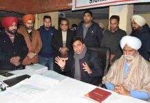 लोगों को सरकारी कार्यालयों में आसानी से मिलेंगी आवश्यक सेवाएं : ब्रह्म शंकर जिम्पा people