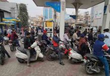 कहर की सर्दी के बीच हाहाकार! पंजाब के 40 प्रतिशत पैट्रोल पंप ड्राई, शाम तक और गंभीर होगी स्थिति truck