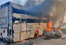 Yamuna Express Highway पर बड़ा हादसा, अनियंत्रित बस से भिड़ी कार, जिंदा जले 5 लोग, देखें वीडियो yamuna