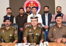 कूरियर से UK, USA, Canada, Australia भेजी जाती थी अफीम, मोबाइल विक्रेता समेत 3 अरेस्ट, ऐसे चलता था इंटरनेशनल ड्रग रैकेट cia