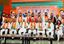 मुश्किल में Congress! जालंधर के तीन पूर्व कांग्रेस पार्षद सैंकड़ो समर्थकों के साथ BJP में शामिल 3