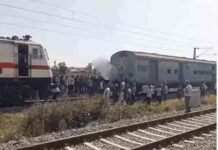 पंजाब में टला बड़ा रेल हादसा – चलती रेलगाड़ी से अलग हुआ इंजन, मचा हड़कंप engine