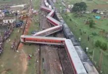 बड़ा रेल हादसा! मालगाड़ी से टकराई हावड़ा-मुंबई मेल, 3 की मौत, कई घायल jharkhand