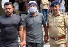 बड़ी वारदात! अदालत परिसर में पंजाब पुलिस के पूर्व AIG ने दामाद की गोली मारकर की हत्या district