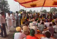 जालंधर-लुधियाना हाईवे पर इस जगह किसानों ने लगाया जाम, ट्रैफिक बुरी तरह से अस्त-व्यस्त Farmers