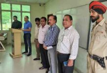 Panchayat Election Punjab : चुनावी डयूटी के लिए कर्मचारियों की रिहर्सल शुरू, SDM बलबीर राज, तहसीलदार राम चंद, कानूनगो नरेश कुमार ने किया सेंटर का दौरा panchayat