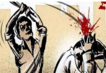 Jalandhar : बस्ती दानिशमंदा के लसुड़ी मोहल्ला में गुंडागर्दी, पथराव, कारें तोड़ी, युवक के सिर में तेजधार हथियारों से हमला fighting