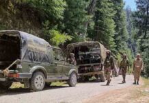 जम्मू-कश्मीर : गहरी खाई में गिरा सेना का ट्रक, 5 जवानों की मौत army