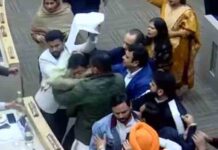 चंडीगढ़ नगर निगम में हंगामा, कांग्रेस-BJP पार्षदों में हाथापाई, देखें वीडियो congress