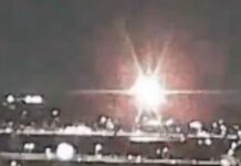 US में बड़ा हादसा! हवा में हैलिकॉप्टर से टकराया यात्री विमान, देखें वीडियो us