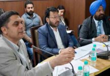 डा: रवजोत सिंह ने नगर निगम अधिकारियों को विकास कार्यों के लिए फंडों का तुरंत उपयोग करने के दिए निर्देश dr