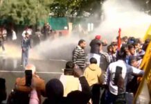 चंडीगढ़ में तनाव! कांग्रेसियों पर लाठी चार्ज, पानी की बौछारें, जानें क्या है मामला lathicharge