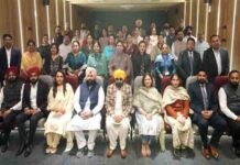 पंजाब के सरकारी स्कूलों के 36 प्रिसिंपल सिंगापुर रवाना, CM ने 7वें बैच को झंडी दिखाकर किया रवाना 36