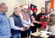 पुलिस कमिश्नर धनप्रीत कौर से मिले माडल टाऊन मार्किट सोसाइटी के सदस्य, ट्रैफिक और कानून व्यवस्था के मुद्दे पर की चर्चा members