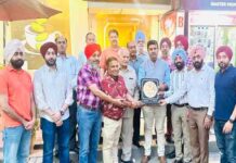 जालंधर – मेयर विनीत धीर ने सुनी सांझ माडल टाऊन मार्किट एसोसिएशन की समस्याएं, माडल टाऊन मार्किट को सुंदर बनाना मेरा लक्ष्य – मेयर विनीत धीर sanjh