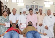जालंधर – संत निरंकारी मिशन, ब्रांच परागपुर में लगाया खूनदान कैंप, संयोजक संत गुरचरण सिंह ने किया उद्घाटन sant