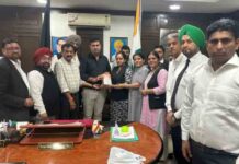 जालंधर लिटरेरी फोरम ने मेयर विनित धीर को ज्ञापन देकर नगर निगम लाइब्रेरी को फिर से स्थापित करने की मांग की jalandhar