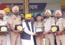 मुख्यमंत्री भगवंत मान ने 26 प्रमुख हस्तियों को State Award से सम्मानित किया felicitaes