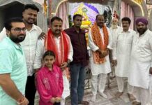 जालंधर कैंट : श्याम समिति ने करवाया संकीर्तन, मुख्यातिथि सागर जॉर्ज और अशोक सरीन को किया सम्मानित shayam