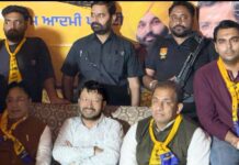 पंजाब के मंत्री डॉ. रवजोत के साथ नितिन कोहली ने तरनतारन में हरमीत सिंह संधू के लिए चलाया जोरदार चुनाव अभियान