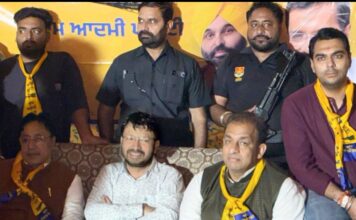 पंजाब के मंत्री डॉ. रवजोत के साथ नितिन कोहली ने तरनतारन में हरमीत सिंह संधू के लिए चलाया जोरदार चुनाव अभियान