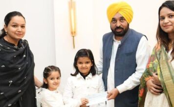 “बच्चियों की पहली कमाई, बनी दूसरों की आशा: 7 और 6 वर्षीय बहनों ने वर्कशॉप की कमाई बाढ़ पीड़ितों को दान की, CM Mann ने की सराहना”