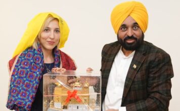 AAP सरकार लाई बदलाव: MP संत सीचेवाल की अगुवाई में बुड्ढा दरिया बना जीवंत—जहां खड़ा होना था नामुमकिन, वहां अब तैर रही किश्ती