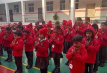 डिप्स की ऊर्जावान सुबह प्रार्थना, अनुशासन और संस्कारों का संगम