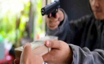 जालंधर में बड़ी वारदात! पैट्रोल पंप से गन पॉइंट पर लाखों लूटे