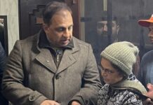 नितिन कोहली की शानदार पहल: वार्ड नंबर 70 में घर-घर जाकर बांटे हेल्थ इंश्योरेंस टोकन, कैशलेस इलाज पक्का