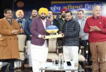 दूसरे चरण में पहुंचा युद्ध नशे के विरुद्ध – एकजुट होकर नशे के अभिशाप को जड़ से उखाड़ेगा पंजाब, अरविंद केजरीवाल और भगवंत सिंह मान ने दूसरे चरण की शुरुआत की